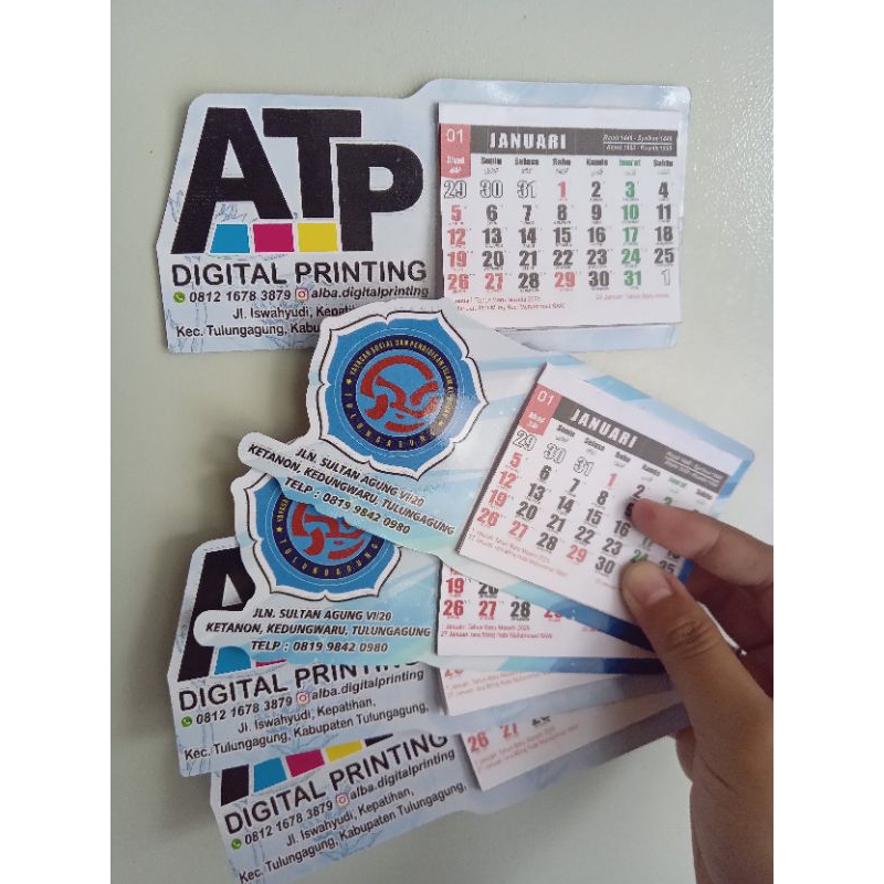 

Kalender Mini Magnet Custom 2025 isi 12pcs ( untuk Souvenir Pernikahan, Ulang Tahun, Dll ).