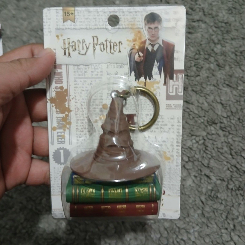 Miniso x Harry Potter Sorting Hat Stamp Mystery keychain