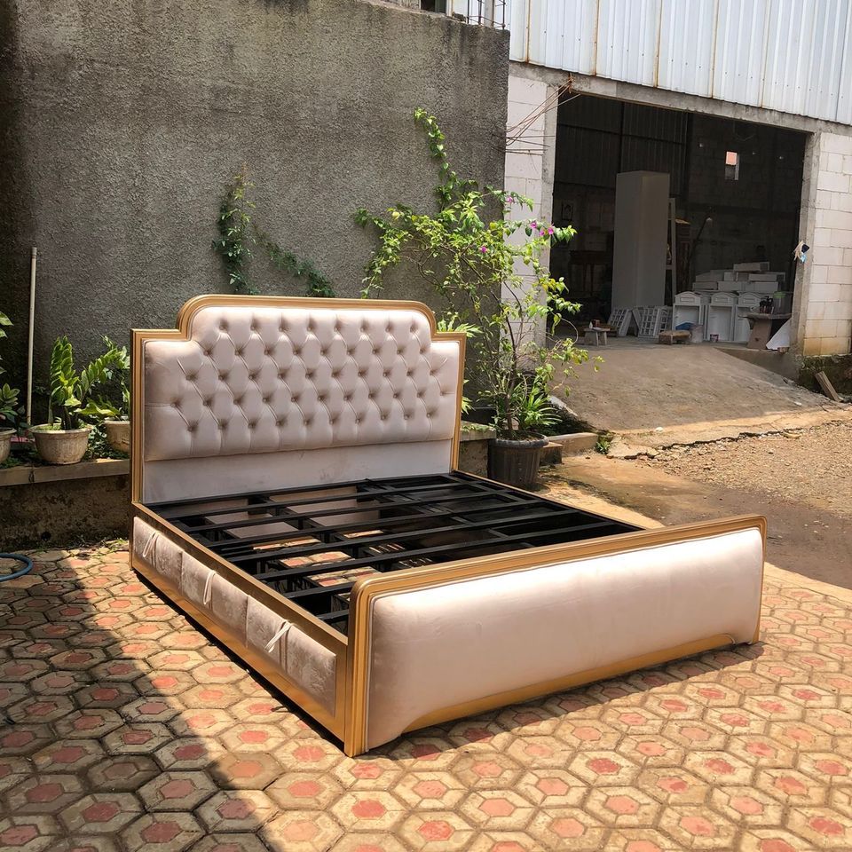 dipan jok kain bludru