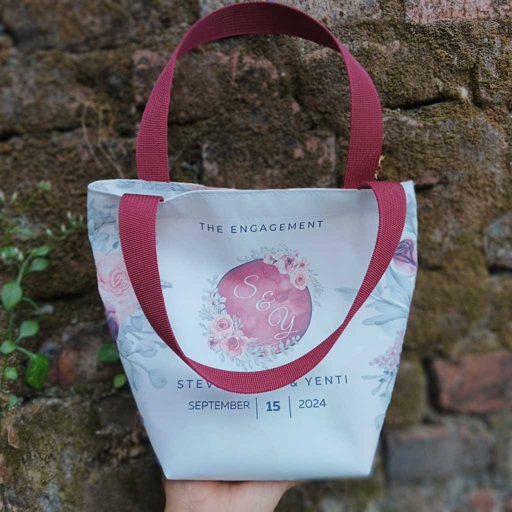 

TOTEBAG 26x4x18 Full Printing Goodie bag custom / tas hampers printing