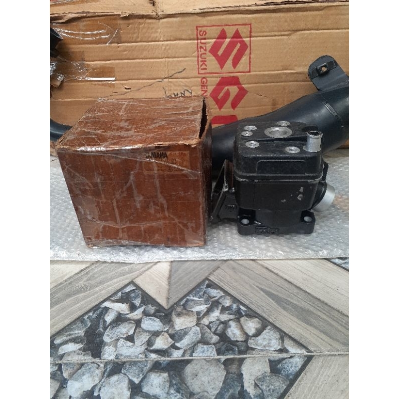 Cylinder Head Blok Block Bureng Set Yamaha YZ125H YZ125 1981 3V2 Original Japan NOS