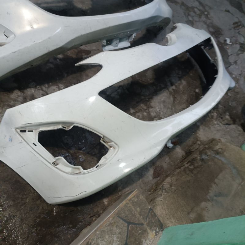 bumper bemper mazda 2 type R 2012 original