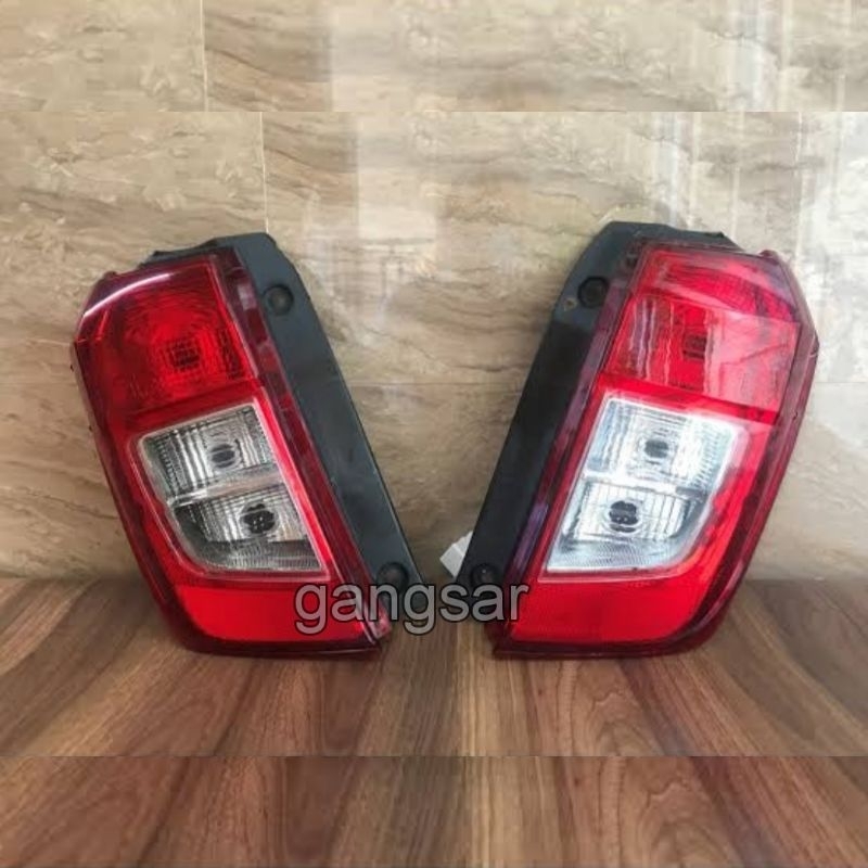 Lampu Stop Assy / Lampu Rem Belakang Mobil Calya & Sigra
