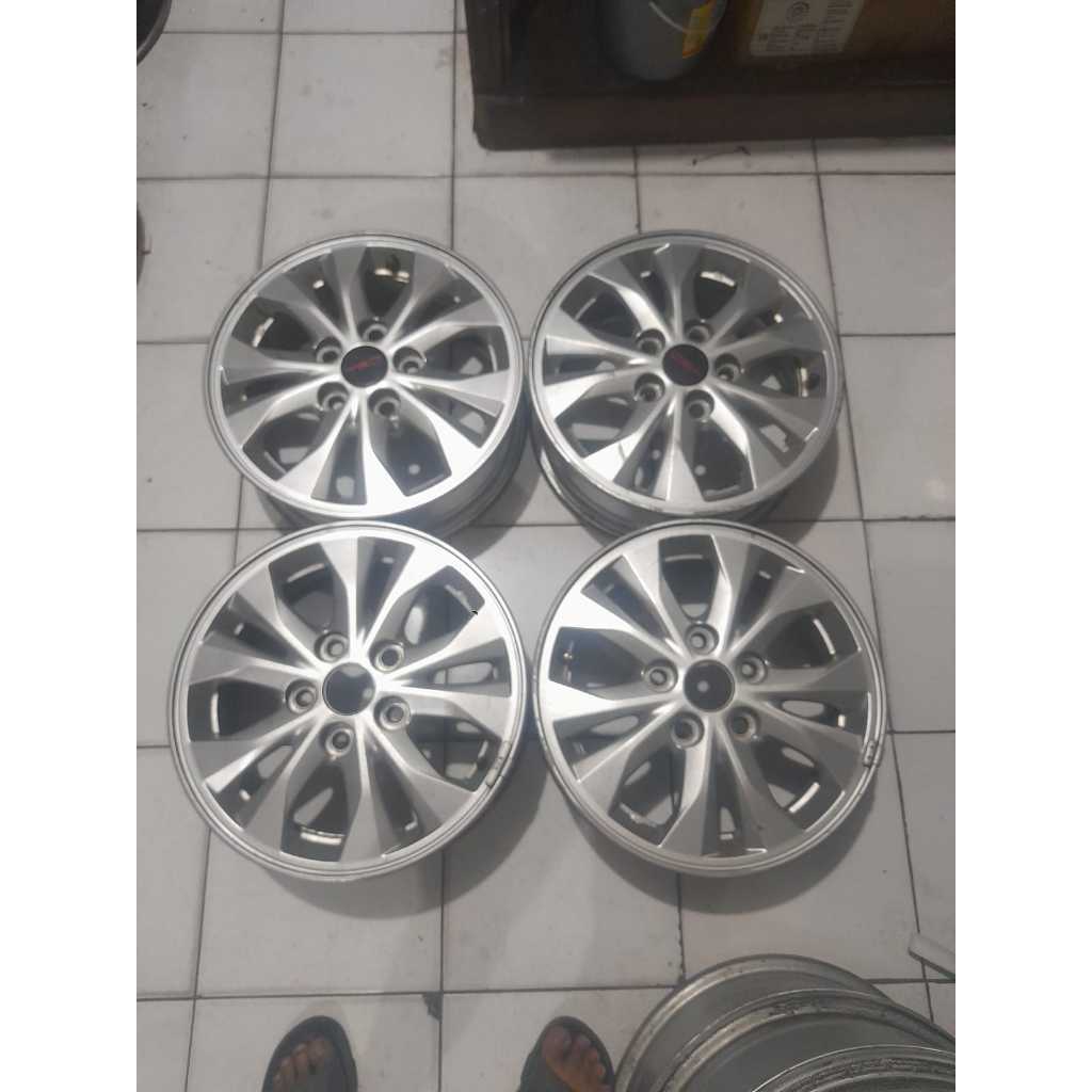 VELG SEKEN COPOTAN MOBIL STD LIVINA RING 15 HOLE 5X114