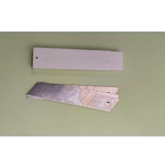 

Isi cutter besar Kenko L-150.