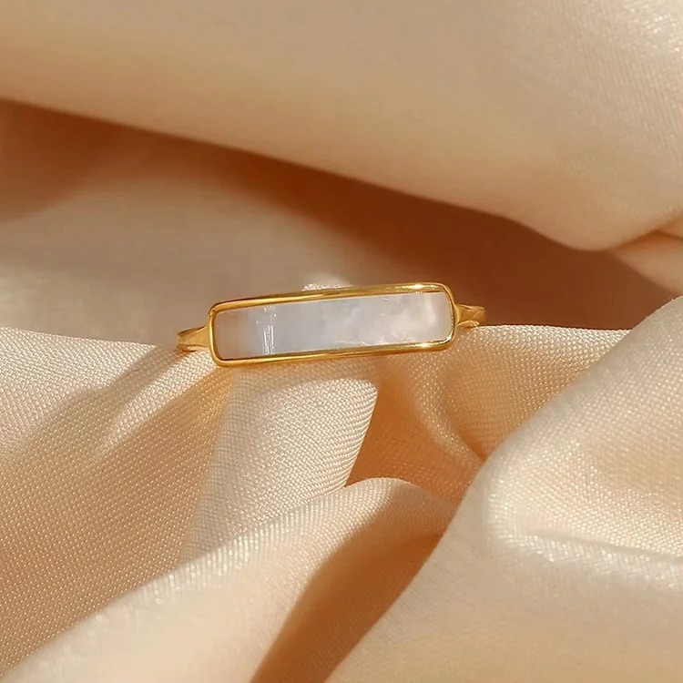 RGPS-33G Etza 18K Dainty Gold Plated Shell Ring
