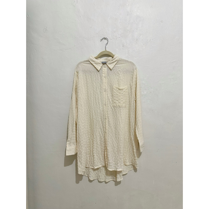 Kemeja This Is April (preloved)