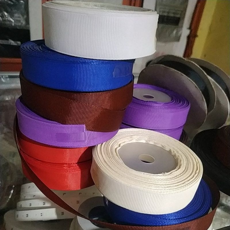 

Pita Grosgrain roll polos 20 yard