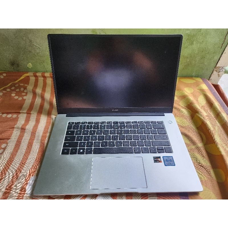 [Second Nett] Laptop Huawei Matebook D15 Ryzen7 5700U RAM8GB SSD512GB tanpa Charger