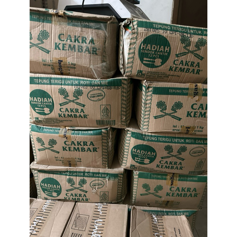 

terigu cakra kembar 1 kg