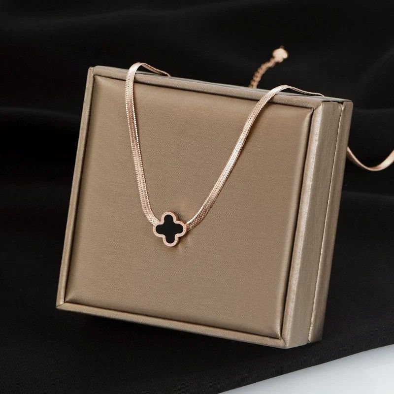 Kalung Pipih Rose Gold Bulat Hitam Titanium Lapis Emas 23k Anti Karat Dan Luntur Fashion Style Korea