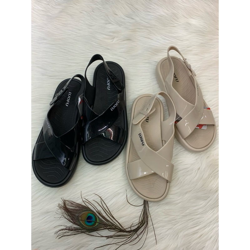 SENDAL SEPATU LUOFU WANITA SILANG