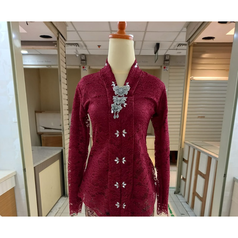 ATASAN KEBAYA KARTINI // ATASAN KEBAYA FLO// ATASAN KEBAYA WISUDA// ATASAN KEBAYA LAMARAN