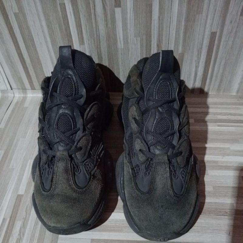 Sepatu Second Branded Adidas Yeezy 500