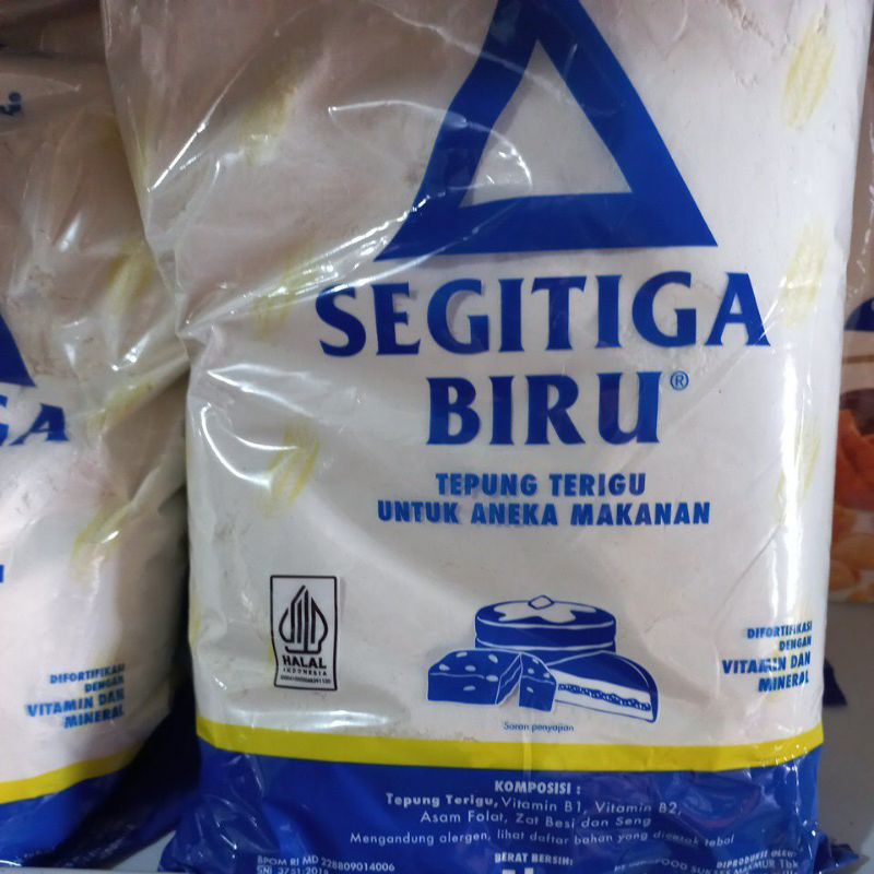 

terigu segitiga biru 1kg