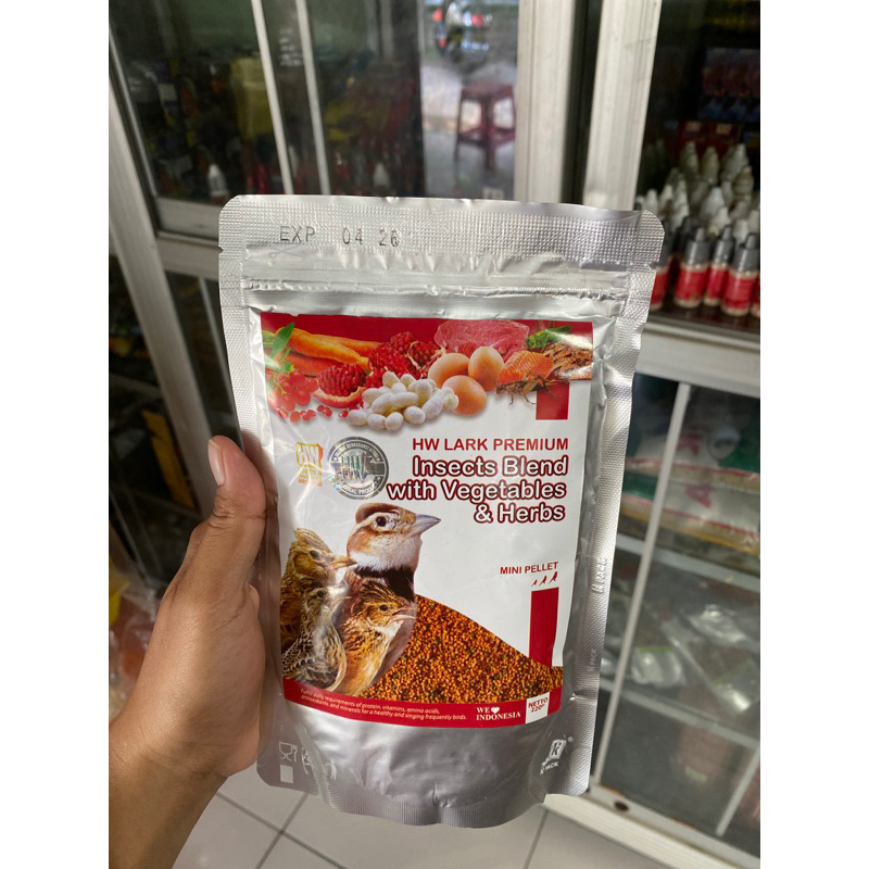 HW Lark Premium Pakan Voer Burung Branjangan