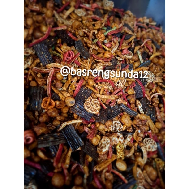 

KERUPUK SEBLAK MIX 500Gram/ SEBLAK CAMPUR isi Kerupuk beton/Basreng/kerupuk pedo/kerupukjengkol Pedas Daun jeruk
