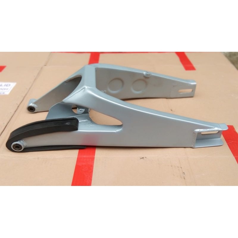 swing arm RD modif ban lebar untuk Yamaha MX king 150 ada warna hitam dan silver