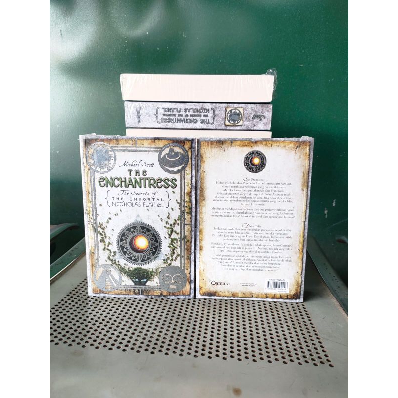 THE ENCHANTRESS : The Secrets Of The Immortal Nicholas Flamel ORIGINAL