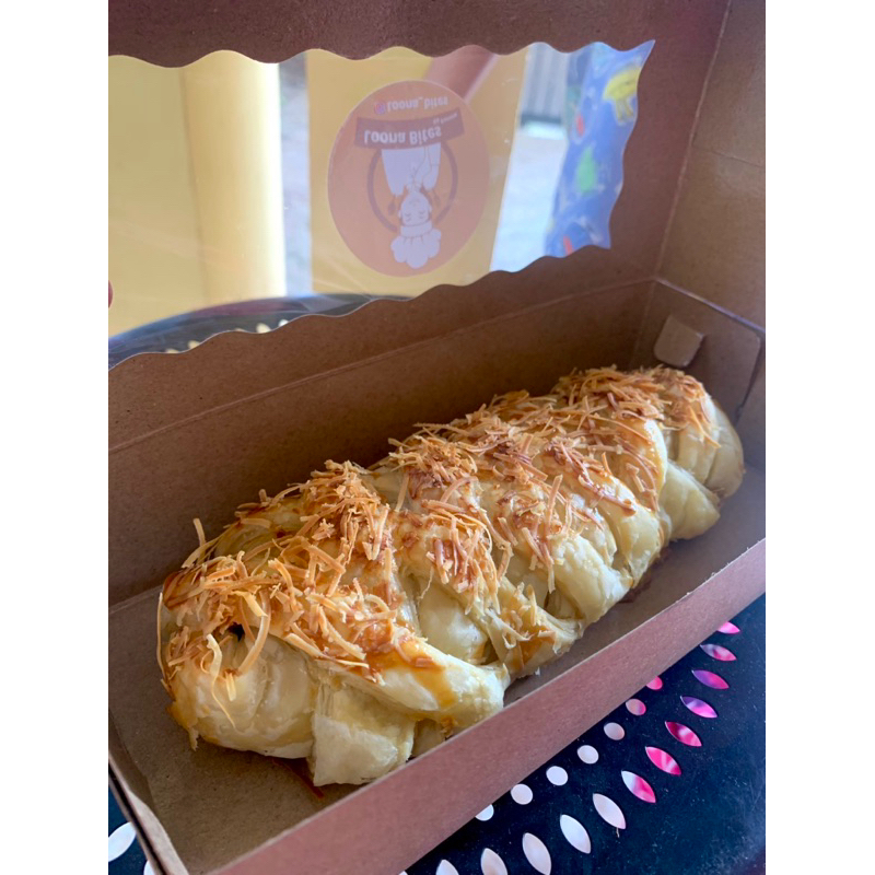 

strudel pisang cokelat keju