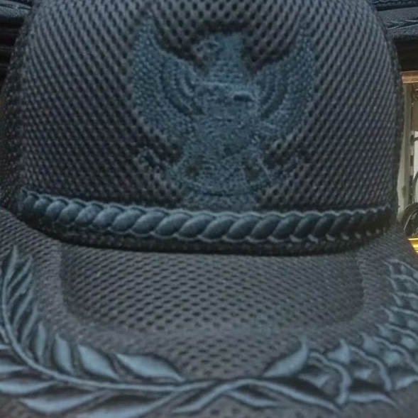 topi garuda bahan jaring pool  bordir hitam