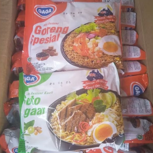 

9 bungkus mie gaga kemasan 75 gram variant gaga mie soto dan gaga mie goreng