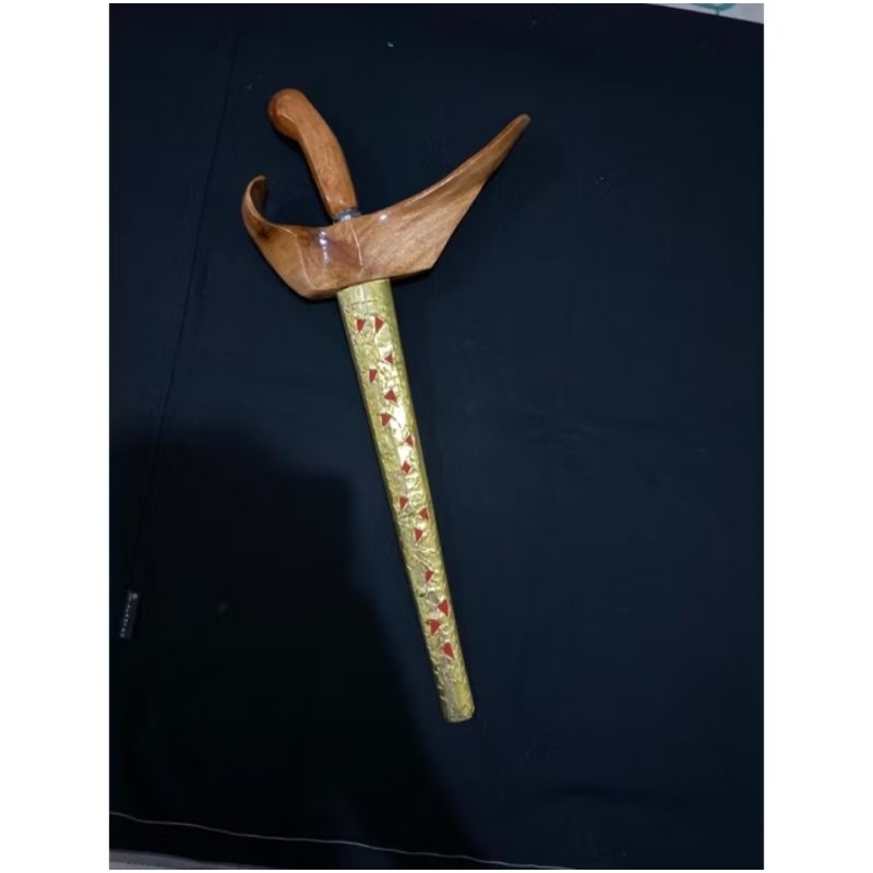 keris among tamu