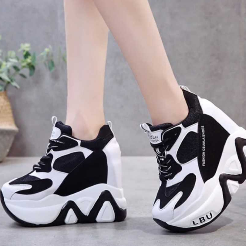 FRADELLA21 - SEPATU WANITA MODEL BOOTS KOMBI HAK DALAM SINTETIS DUA WARNA AS 145