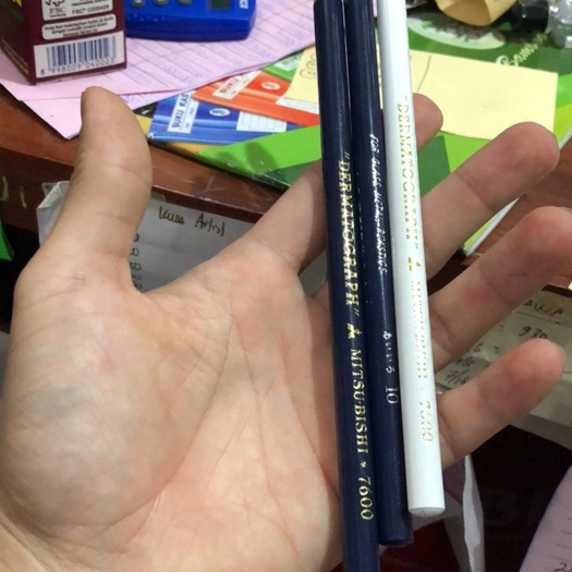 

KI3 Pensil glass mitsubishi satuan merah putih biru hitam putih hijau kuning made in japan