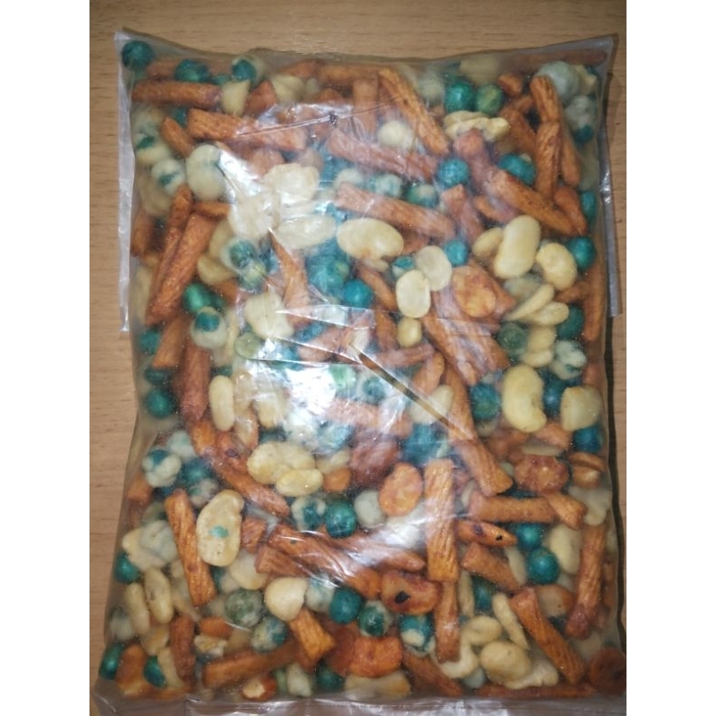

kacang campur 250 gram