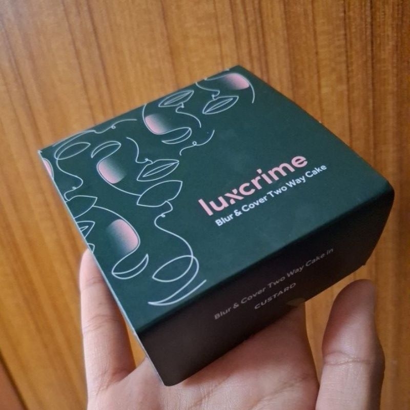 Preloved Custard Luxcrime Blur & Cover Two Way Cake