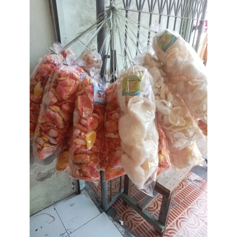 

KRUPUK UPIL | PESAS DAN GURIH
