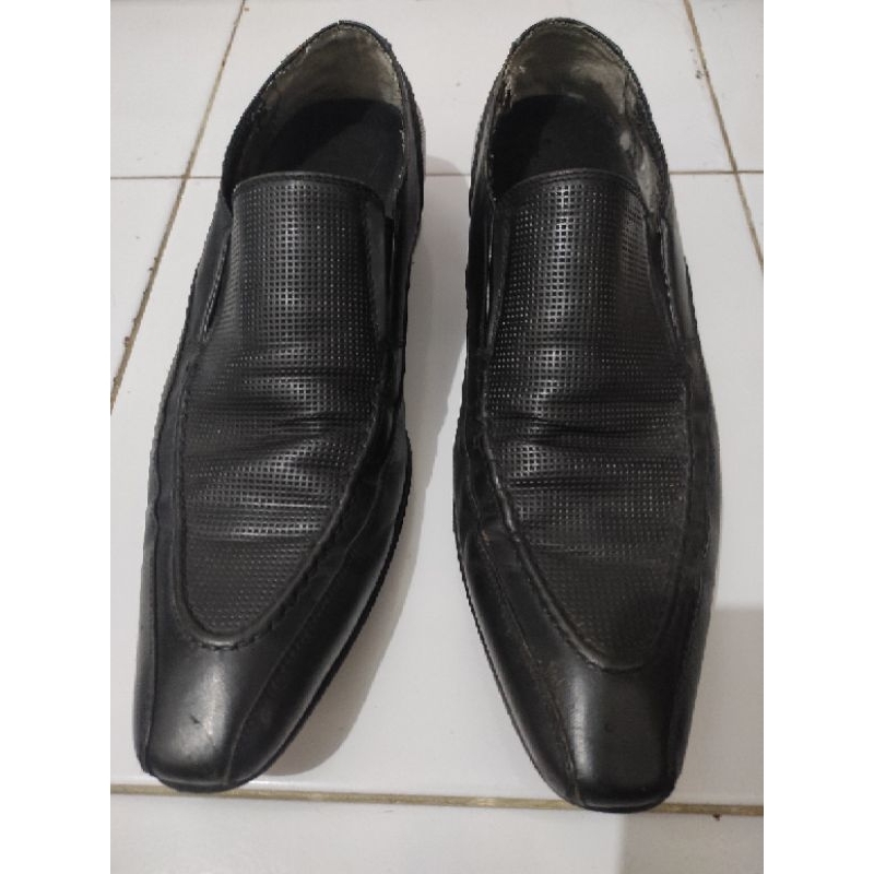 sepatu pantofel Pedro size 42