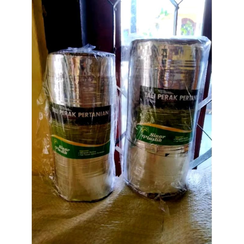 Tali perak pengusir burung