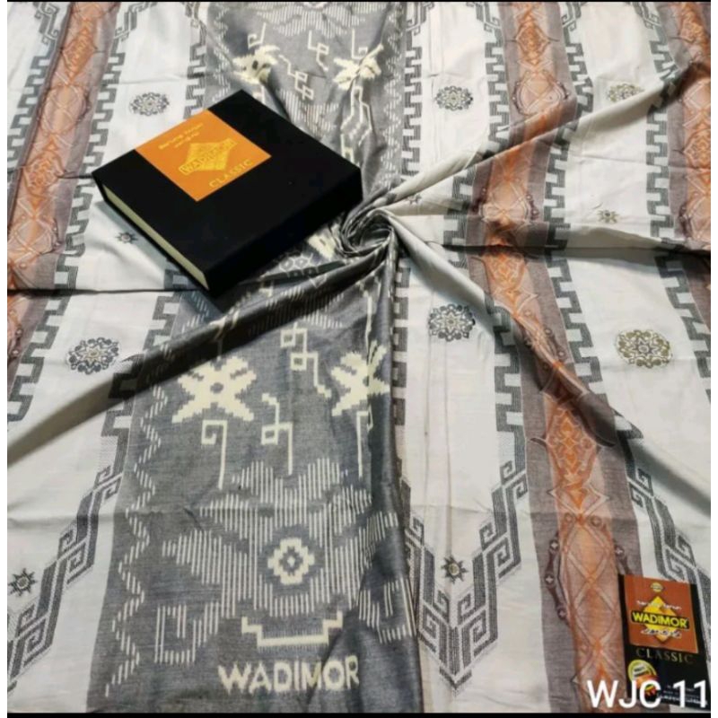 SARUNG WADIMOR CLASSIC JACQUAR SONGKET TIMBUL