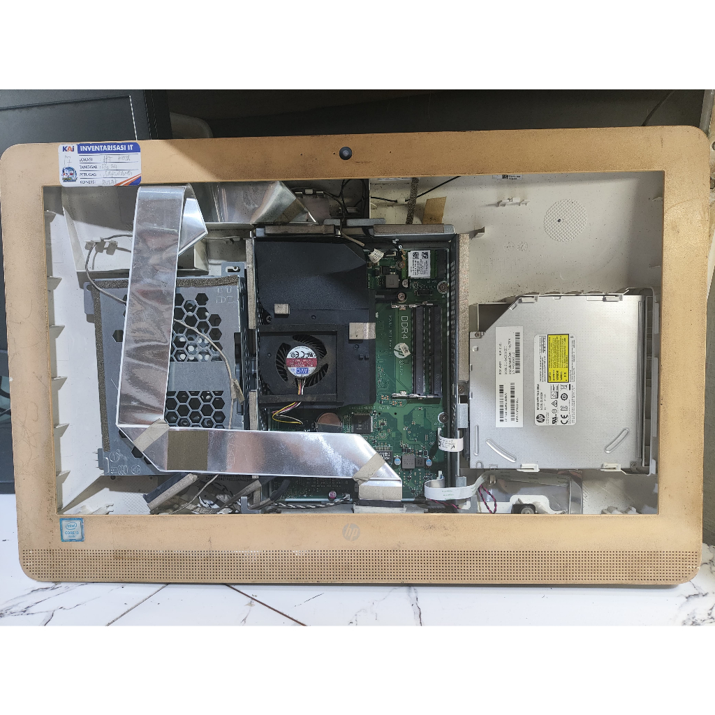 AIO HP 20-c039d I3 Gen7 minusan