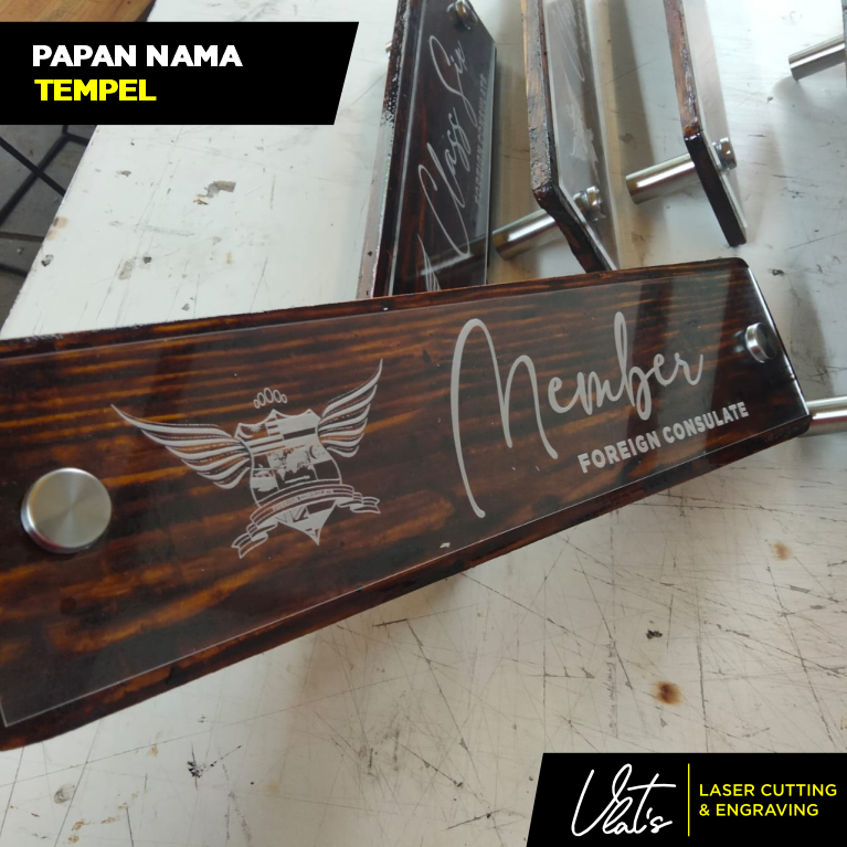 

Papan Nama Untuk di Dinding Papan Nama Kayu Papan Nama Custom Papan Nama Akrilik