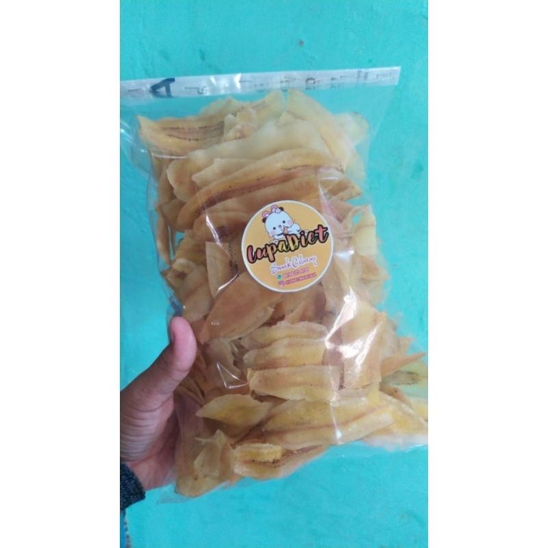 

Keripik Pisang Atau Sriping Pisang Asin Gurih Renyah