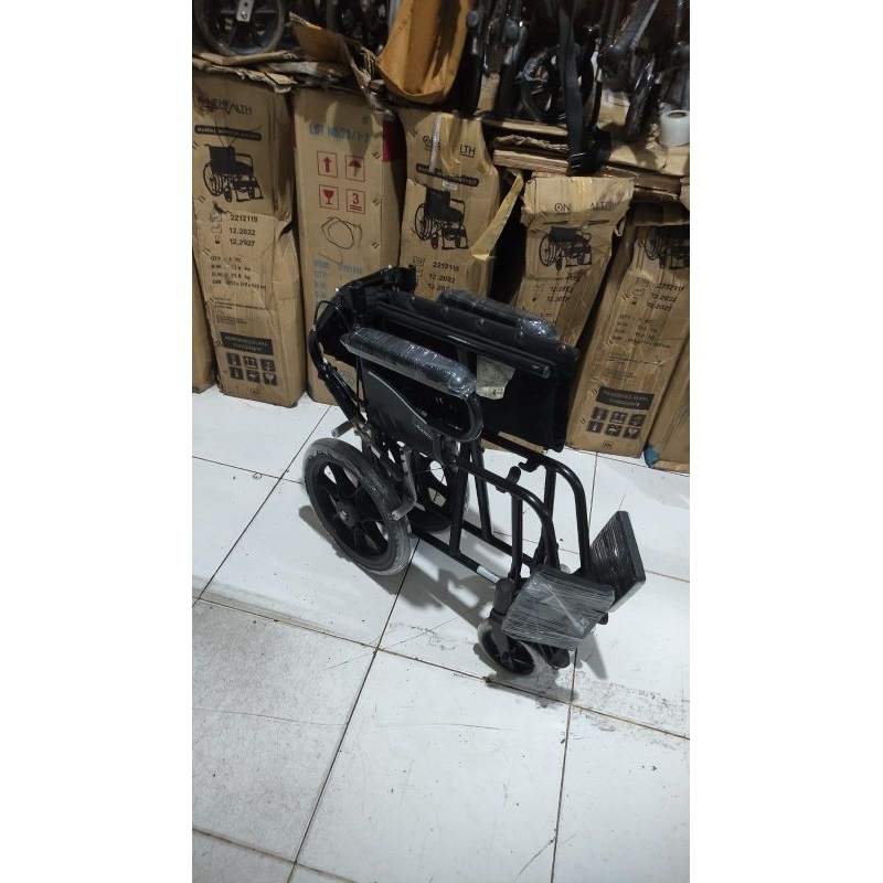 Kursi roda merk karma seken