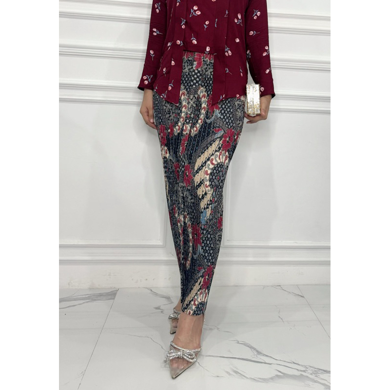 rok plisket batik merah maroon mix baby blue