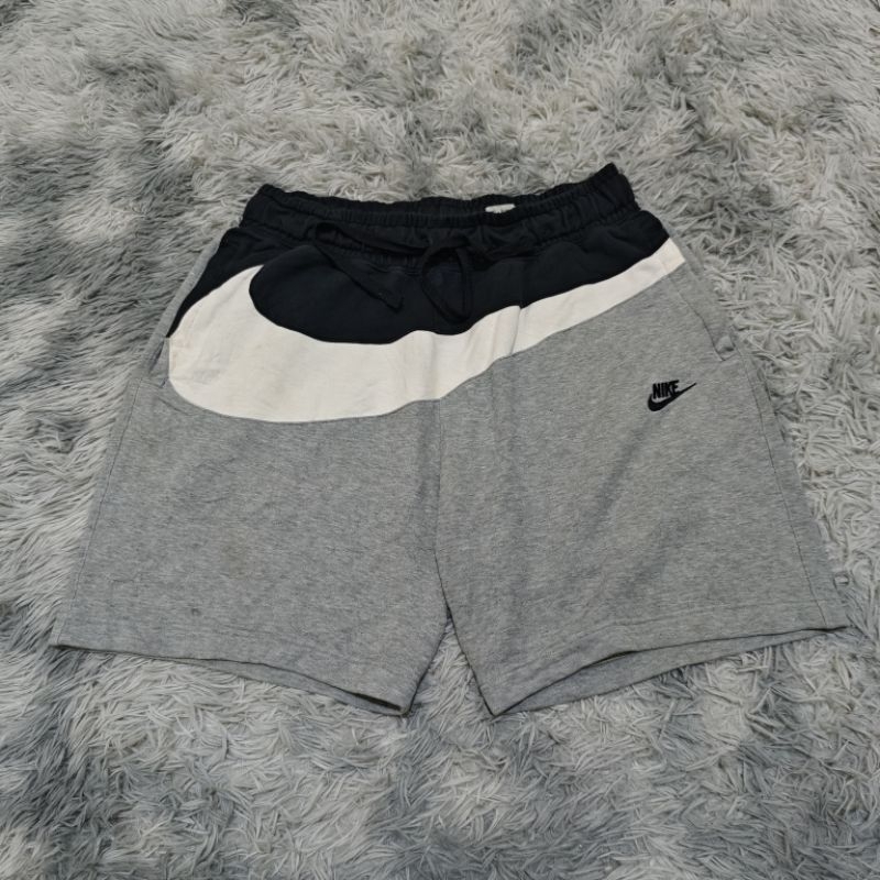 celana nike big swoosh