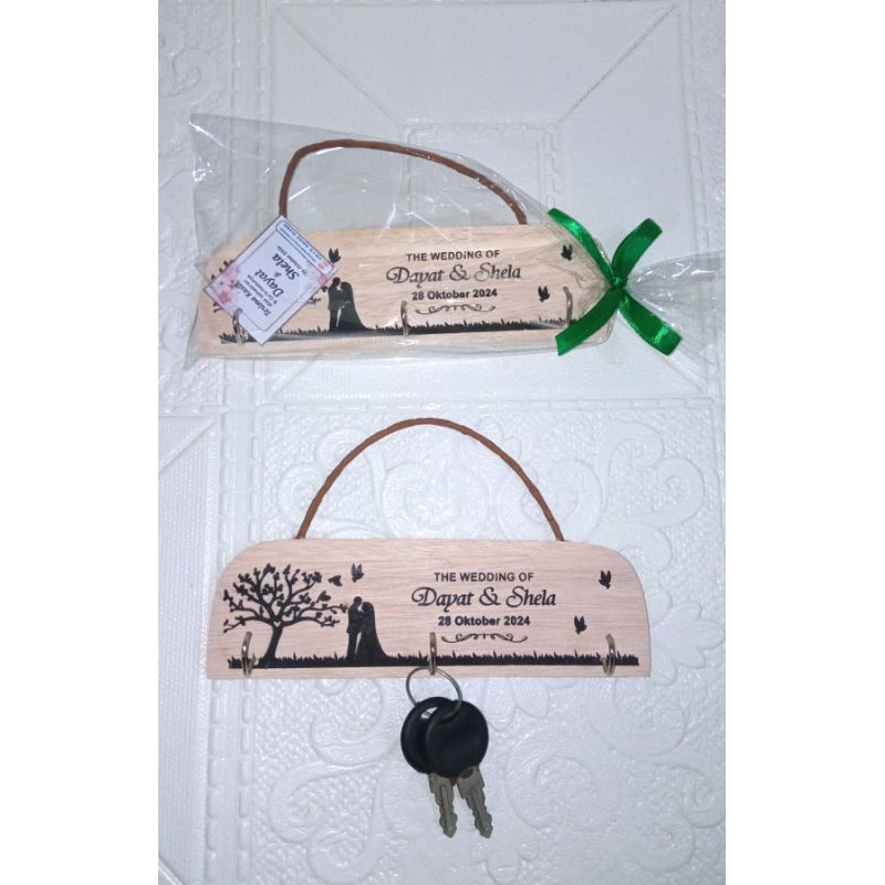 souvenir  key holder sovenir pernikahan penggantung kunci