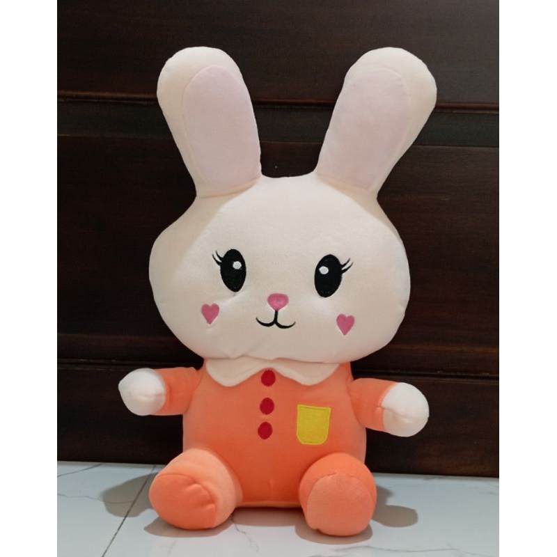 Boneka Kelinci Telinga Besar