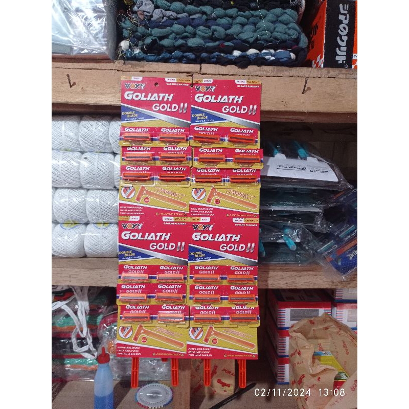 Pencukur Kumis Goliath Voxy Gold 2 1Lembar ada 24Pcs