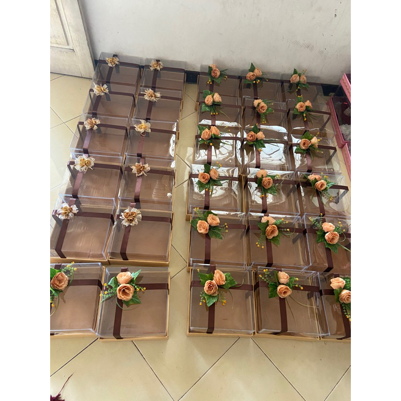 

*BOX MIKA PERSEGI BOX HAMPERS *