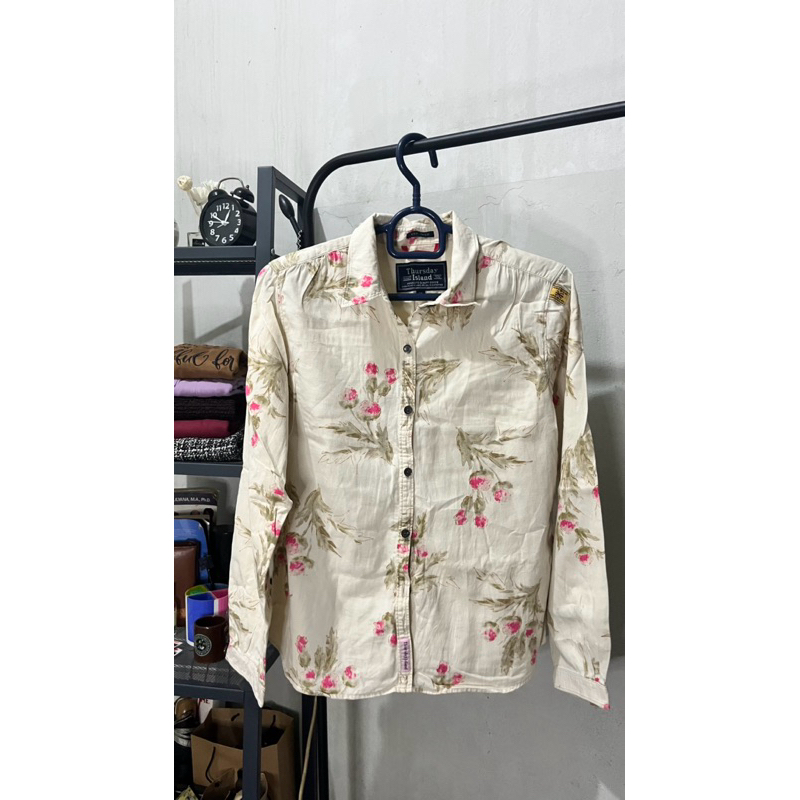 kemeja bunga thursday island