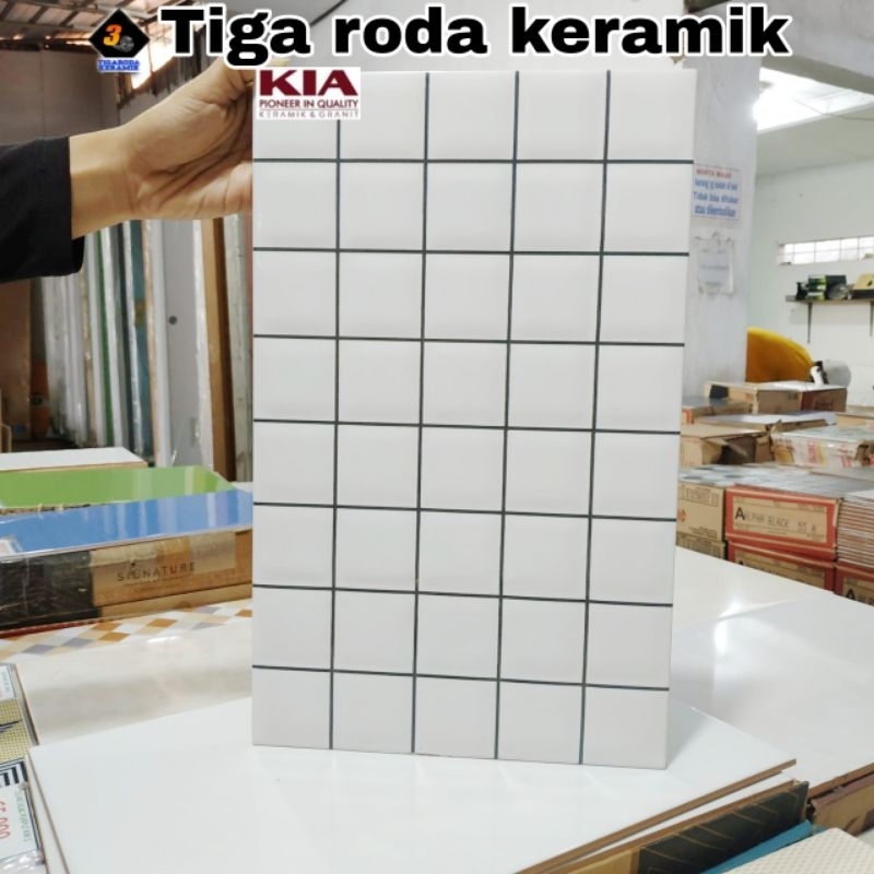keramik dinding 25x40/keramik dinding kamar mandi/keramik dinding dapur/keramik kilap/keramik motif 