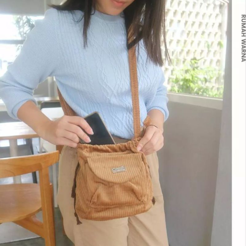 Tas Selempang Adelin Rumah Warna