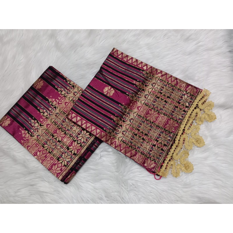Songket silungkang liris rendo koto gadang