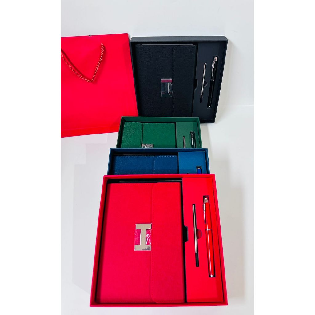 

Buku Agenda Hampers 2in1 Notebook A5 Exclusive Bonus Ballpoint dan Totebag Buku Catatan Agenda A013